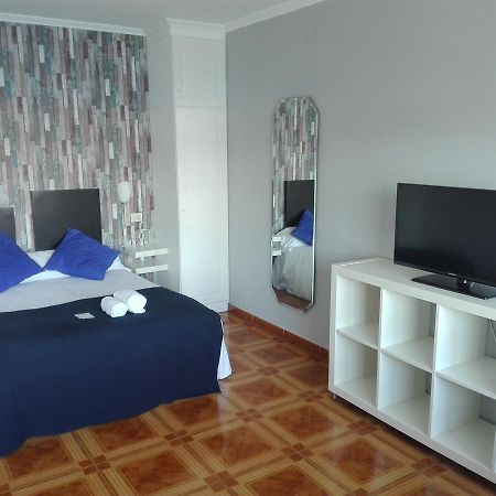 Aparthotel Corcubion Playa De Quenxe Exterior foto