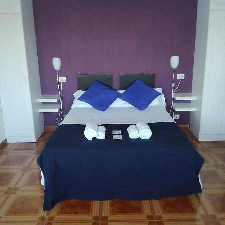 Aparthotel Corcubion Playa De Quenxe Exterior foto