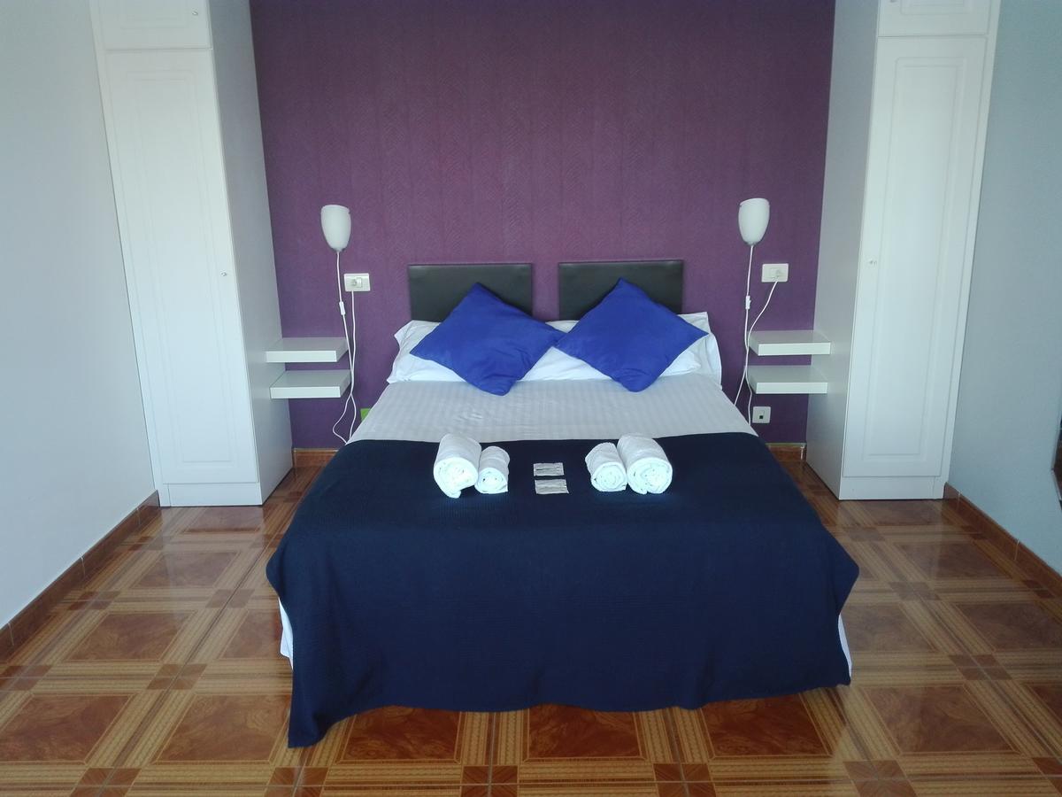 Aparthotel Corcubion Playa De Quenxe Exterior foto